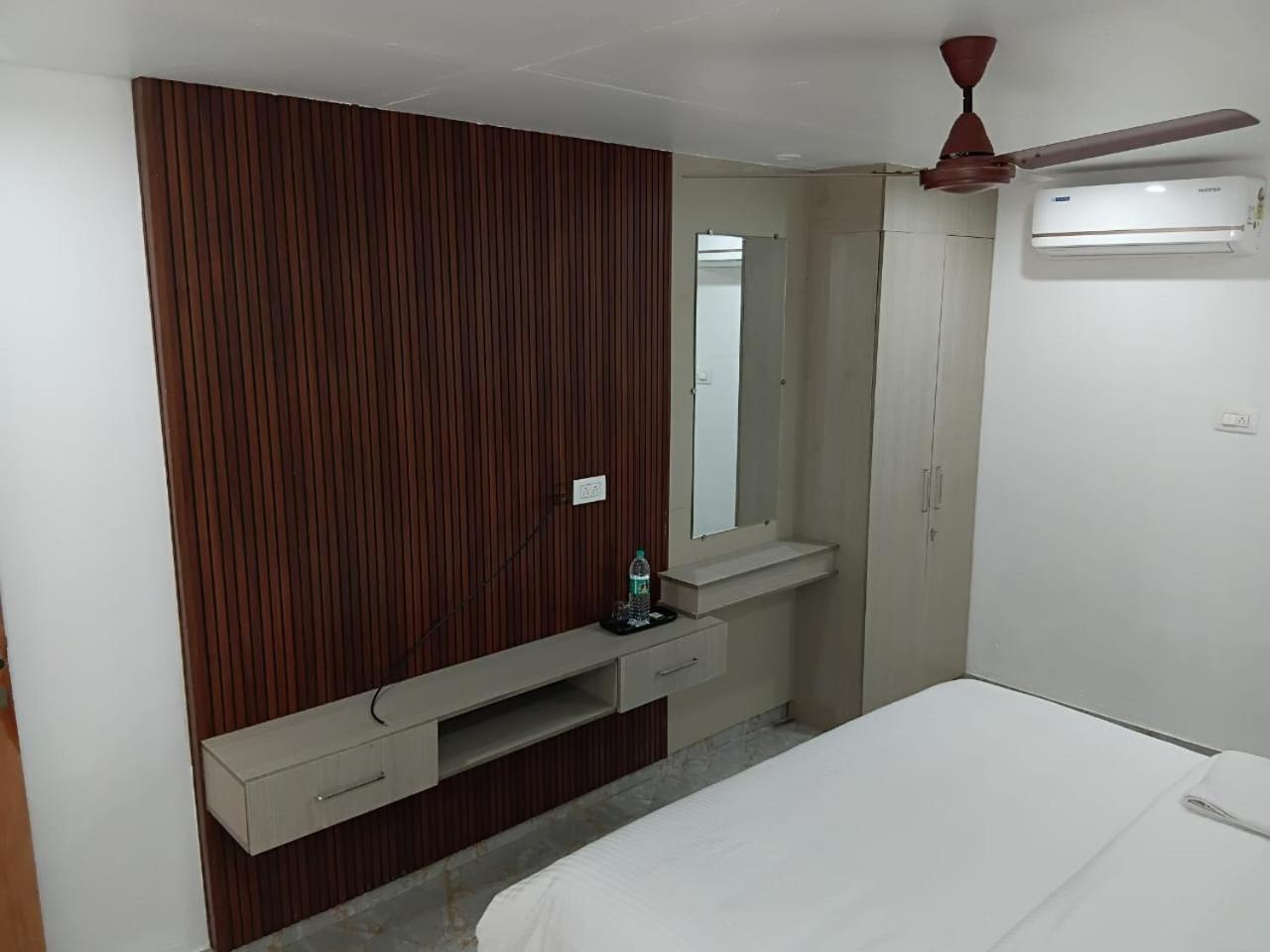 Grand Sangeetham Inn Thiruchendur Exterior photo